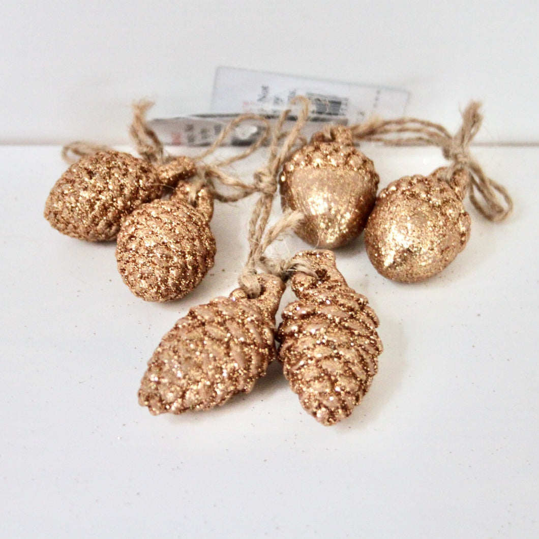 Gold Acorn Decoration Set